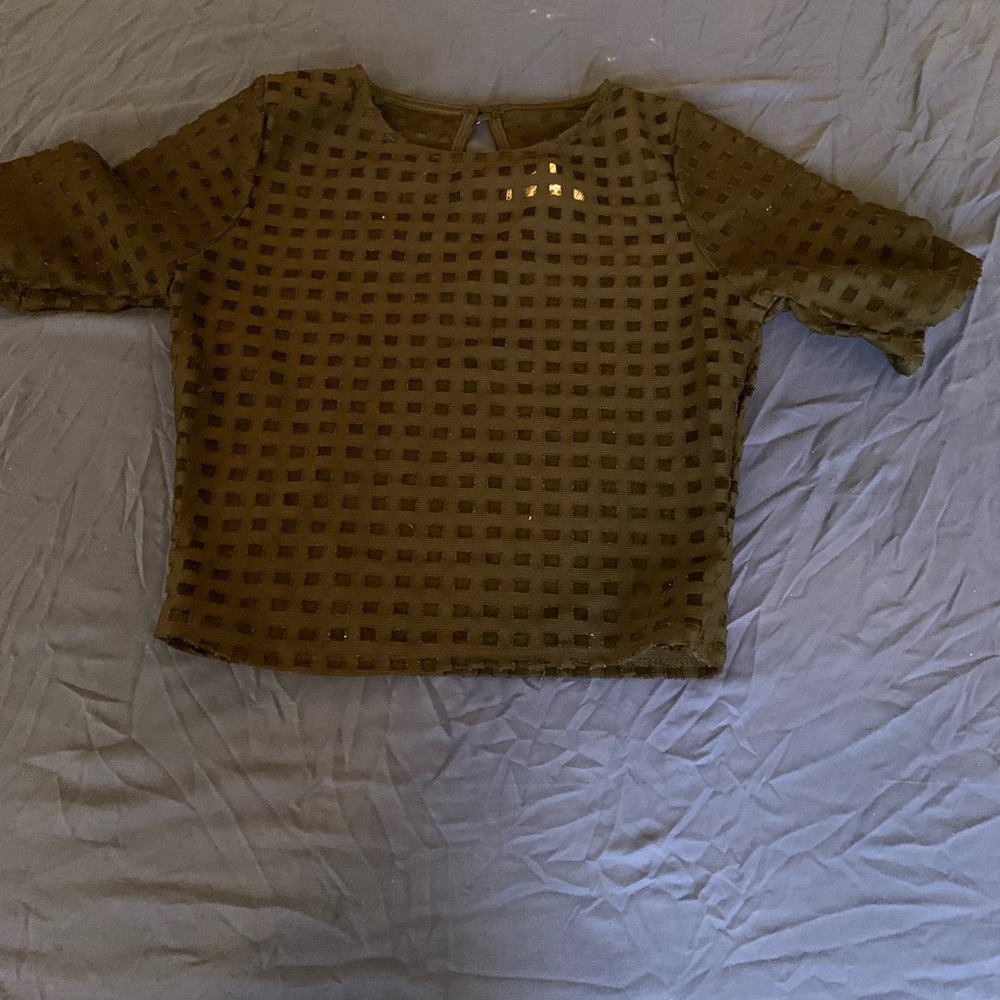 Black cage crop top shirt